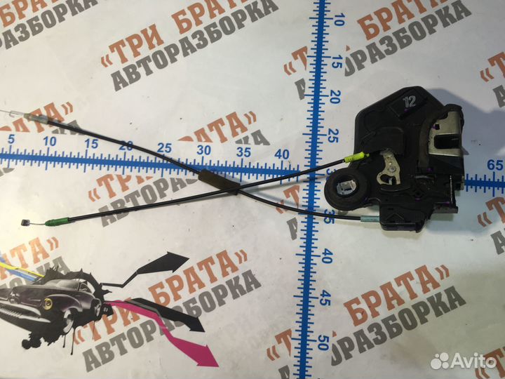 Тойота Хайлюкс Замок задней двери Прав