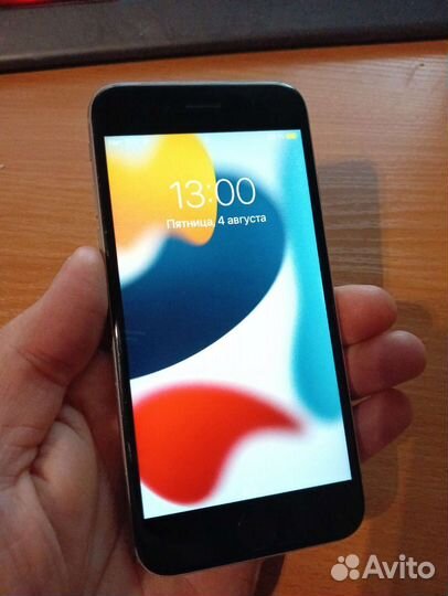 Телефон iPhone 6s