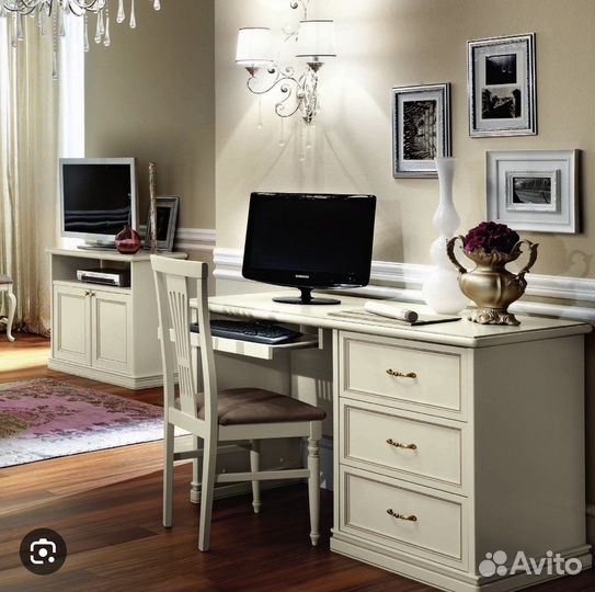 Письменный стол Италия