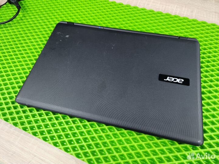 Ноутбук Acer Aspire ES1-522