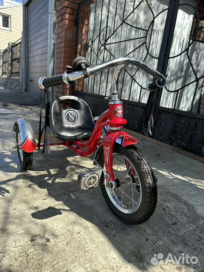 Детский велосипед schwinn roadster trike