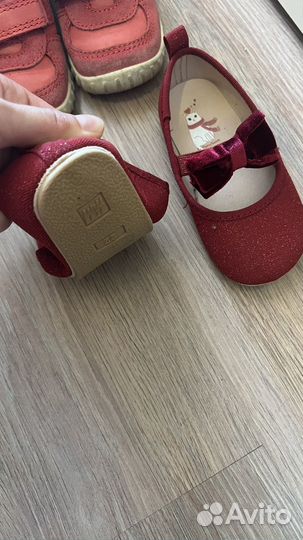 Обувь на девочку пакетом 22 23