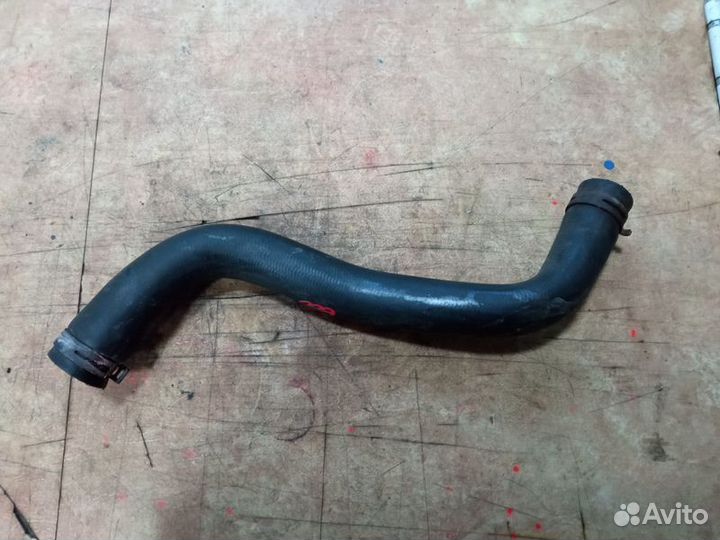 Патрубок радиатора верхний Опель Астра J