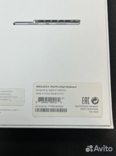 Чехол-клавиатура Apple iPad Pro 9.7 Smart Keyboard