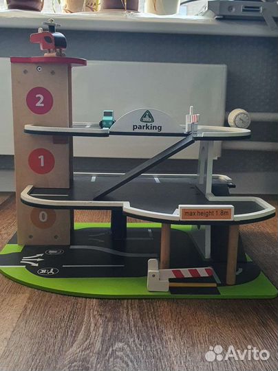 Парковка для машинок ELC