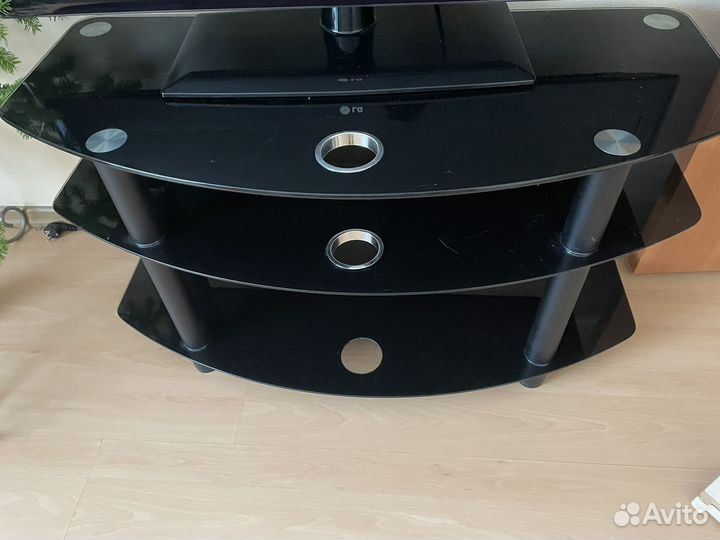 Стол стеклянный