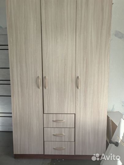 Шкаф для одежды бу