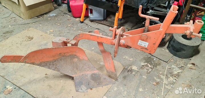 Итальянский плуг для мотоблока с регулировками