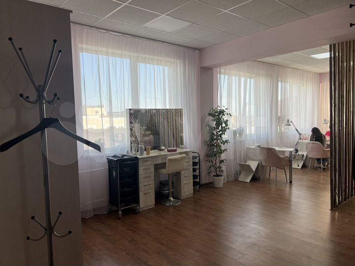 Свободного назначения, 70 м²