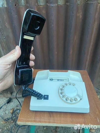 Старый телефон СССР