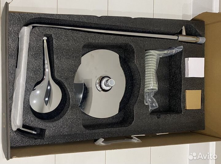 Душевая система с тропическим душем