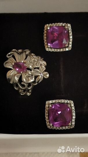 Серебряное кольцо с александритом и фианитами