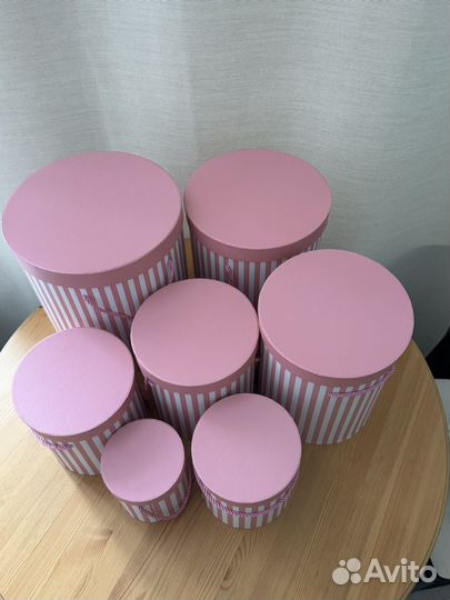 Подарочные коробки круглые (набор) Розовые полосы
