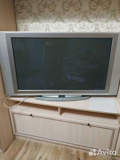Телевизор бу LG