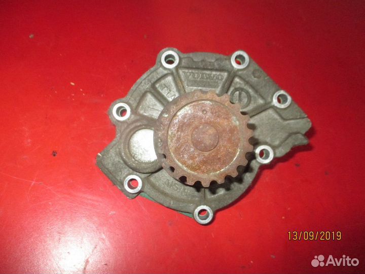 Насос водяной (помпа) 8694630 Volvo XC90 2002-2015