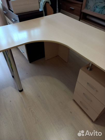 Компьютерный стол б/у