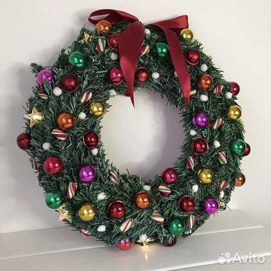 Рождественский венок с гирляндой