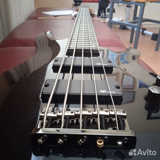 Бас-гитара Schecter SGR c-5