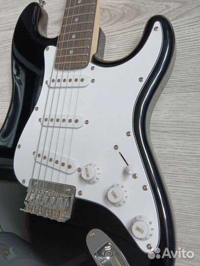 Электрогитара Fender Squier Stratocaster Черная