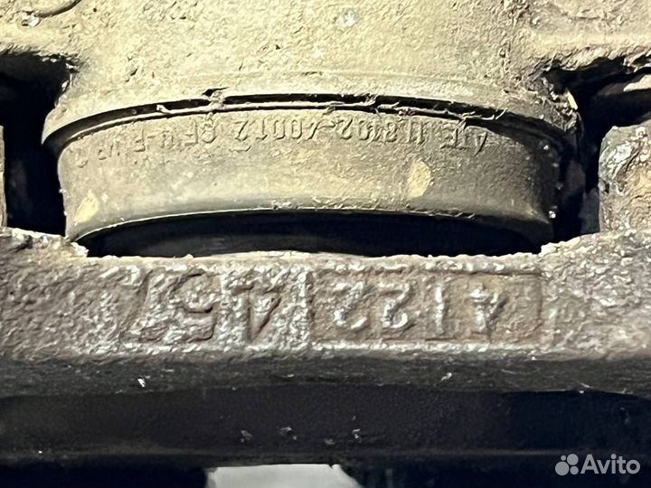 Суппорт тормозной задний левый правый BMW 5-серия