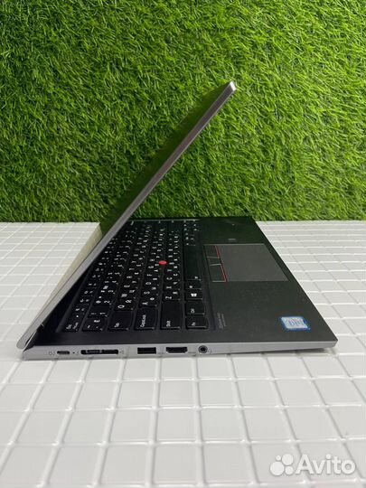 Ноутбук lenovo thinkpad i7-8 16Gb 512Gb SSD