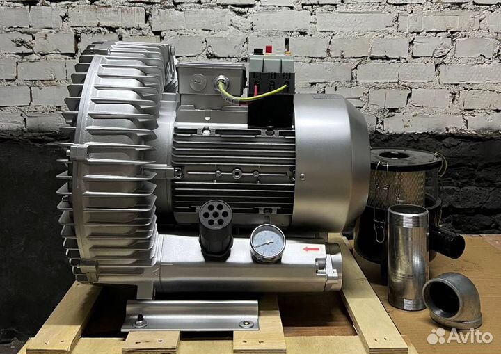 Вихревой вакуумный насос 5.5 кВт воздуходувка