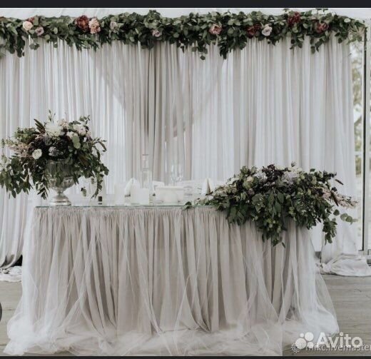 Скатерть, чехлы на стулья, юбка для президиума