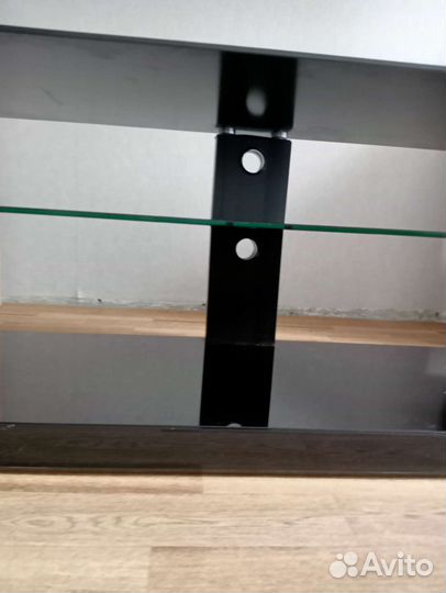 Стеклянная тумба под тв