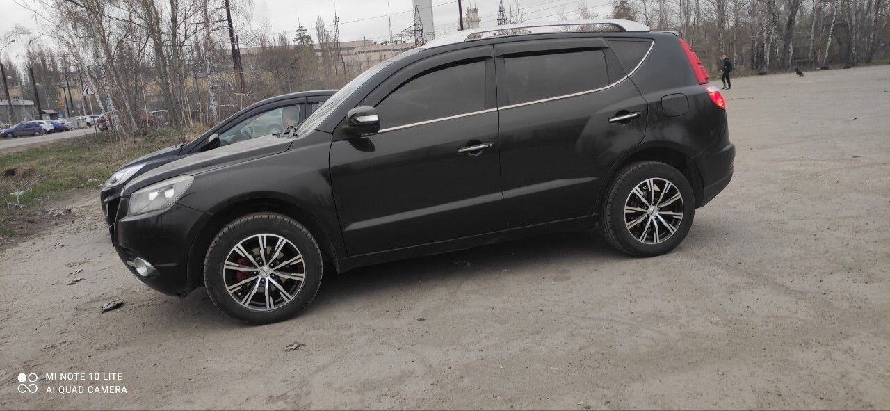 Geely Emgrand X7: фото владельца