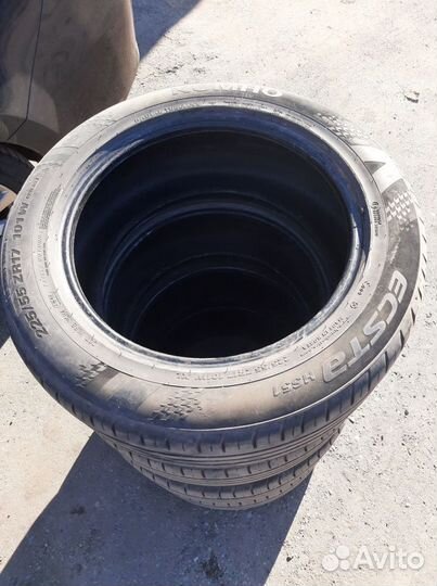 Kumho Ecsta HS51 225/55 R17 101W