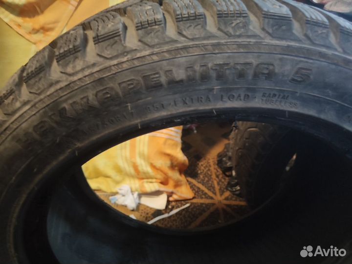 R17 Nokian Tyres Hakkapeliitta 5 215/50, PCD 4x98 DIA 10