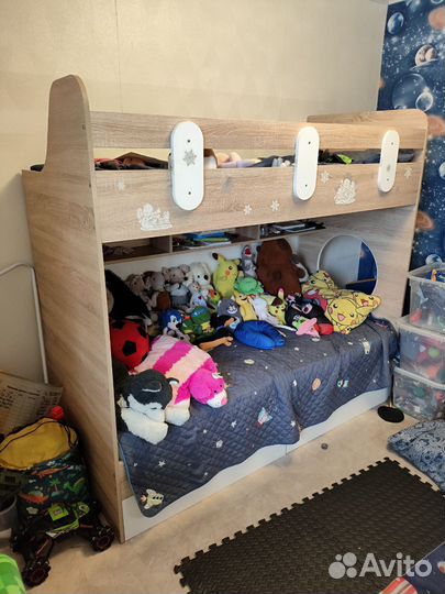 Двухъярусная кровать