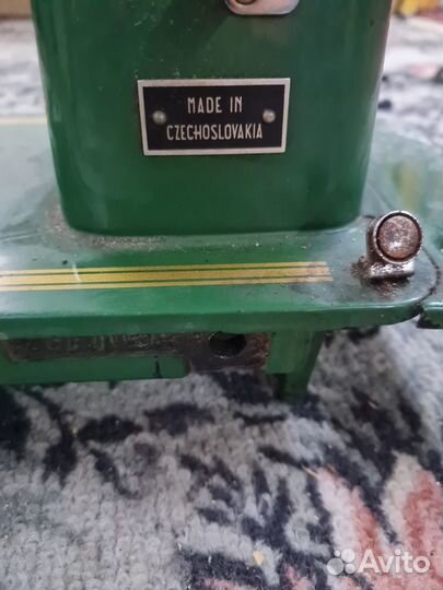 Швейна машина Minerva 233