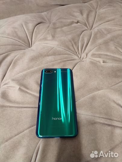 HONOR 10, 4/64 ГБ