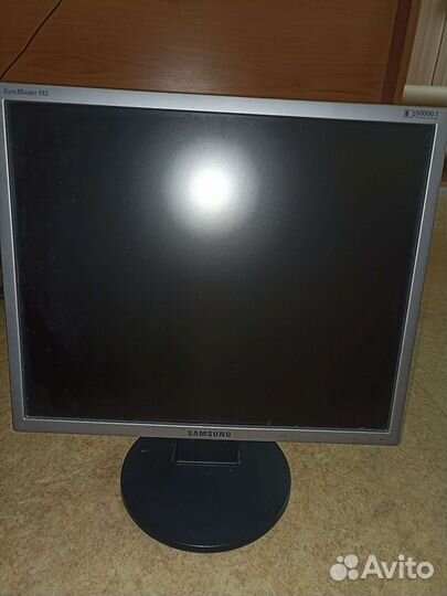 Монитор Samsung