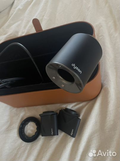 Dyson фен оригинал