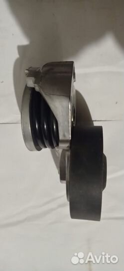 Натяжитель ремня