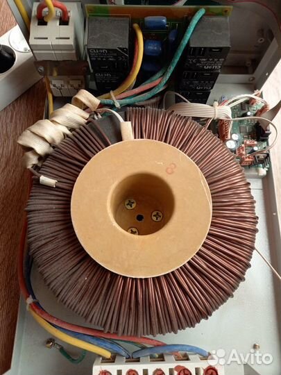 Стабилизатор напряжения ruself SRF/4000-L