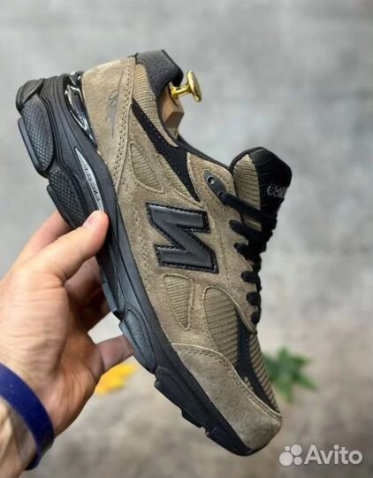 Кроссовки New Balance 990v4