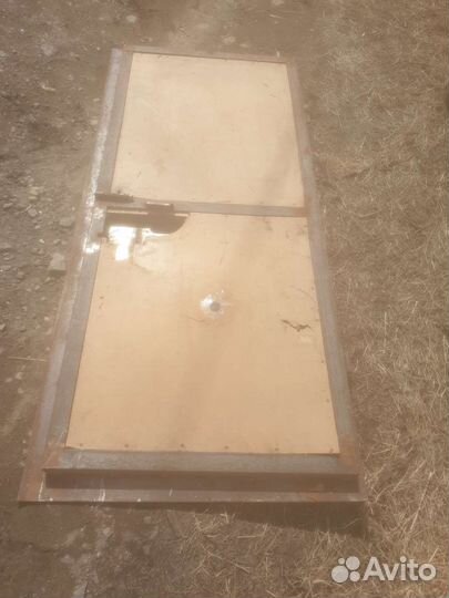 Дверь входная металлическая