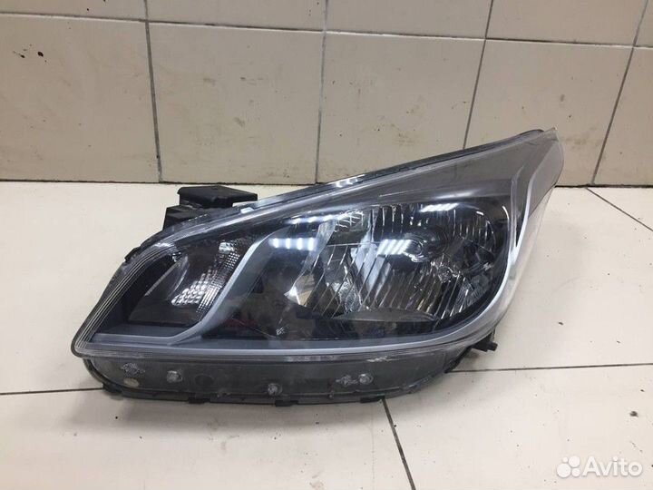 Фара Kia Rio