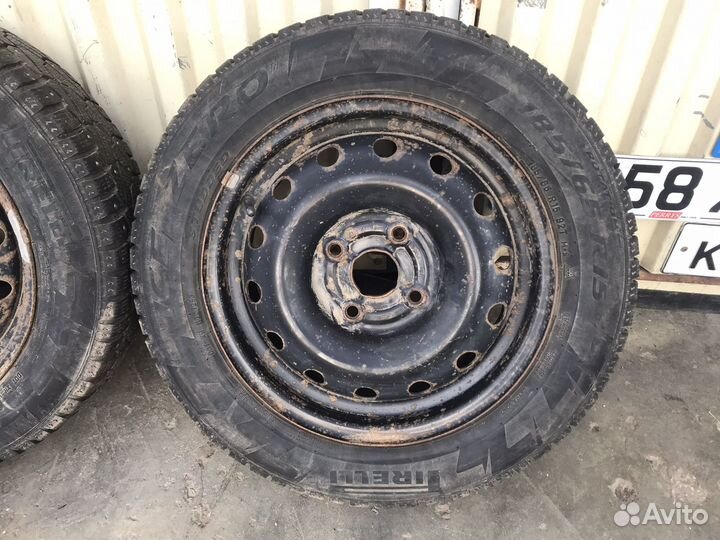 R15 Pirelli Ice Zero 185/65, PCD 4x114.3 DIA 56.6