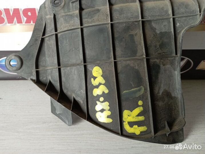 Защита двигателя правая Lexus Rx350 2010