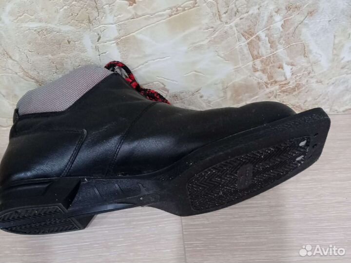 Ботинки лыжные 38-39