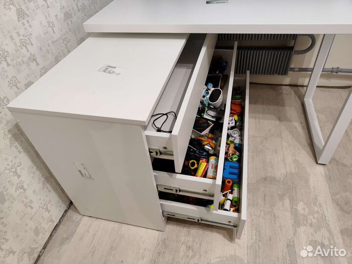 Компьютерный стол,комод