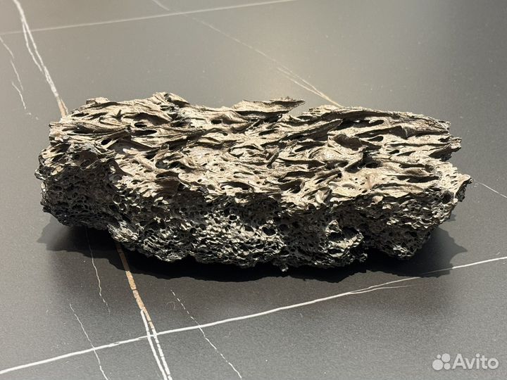 Лава вулканическая с вулкана Толбачик