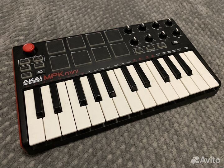 Клавиатура Akai MPK Mini