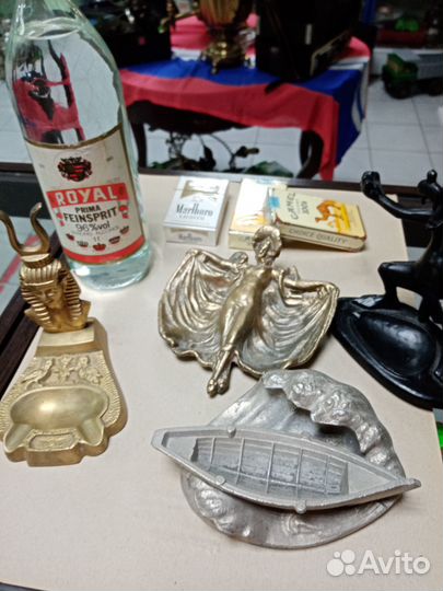 Статуэтки пепельницы и другое