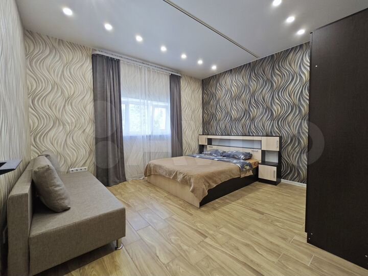 2-к. квартира, 98 м², 3/3 эт.