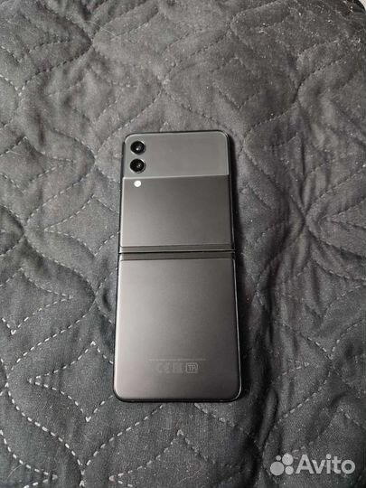 Samsung galaxy Z flip 3